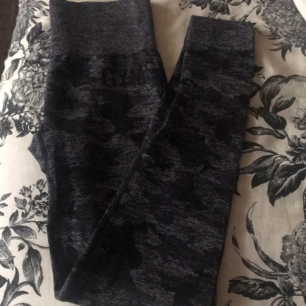 Gymshark camo READ CAPTION